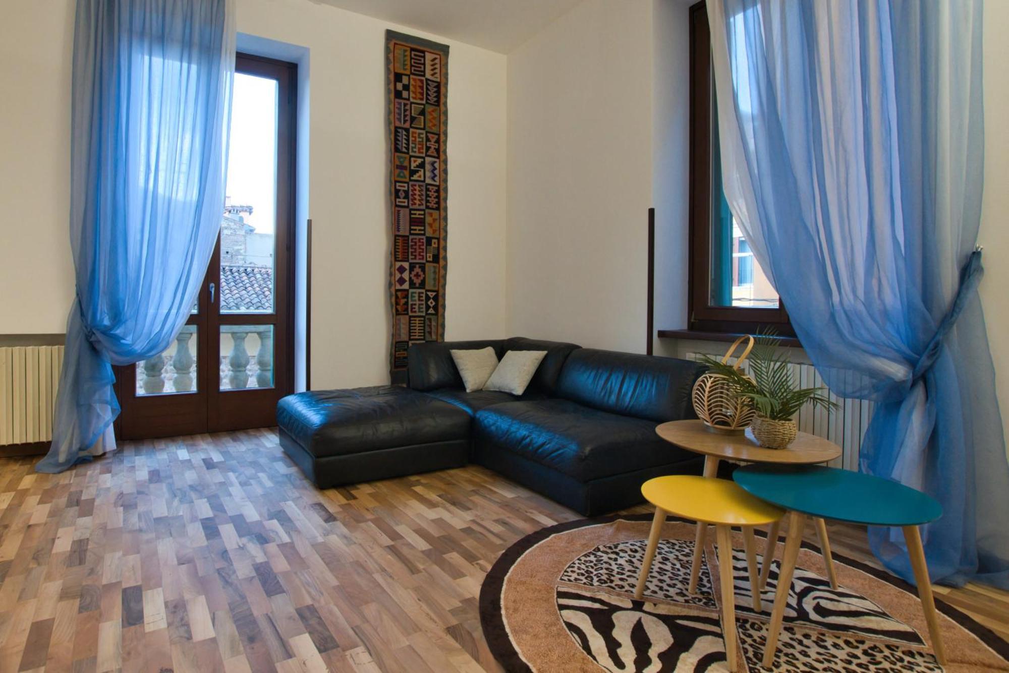 Pied A Terre - La Apartment *
